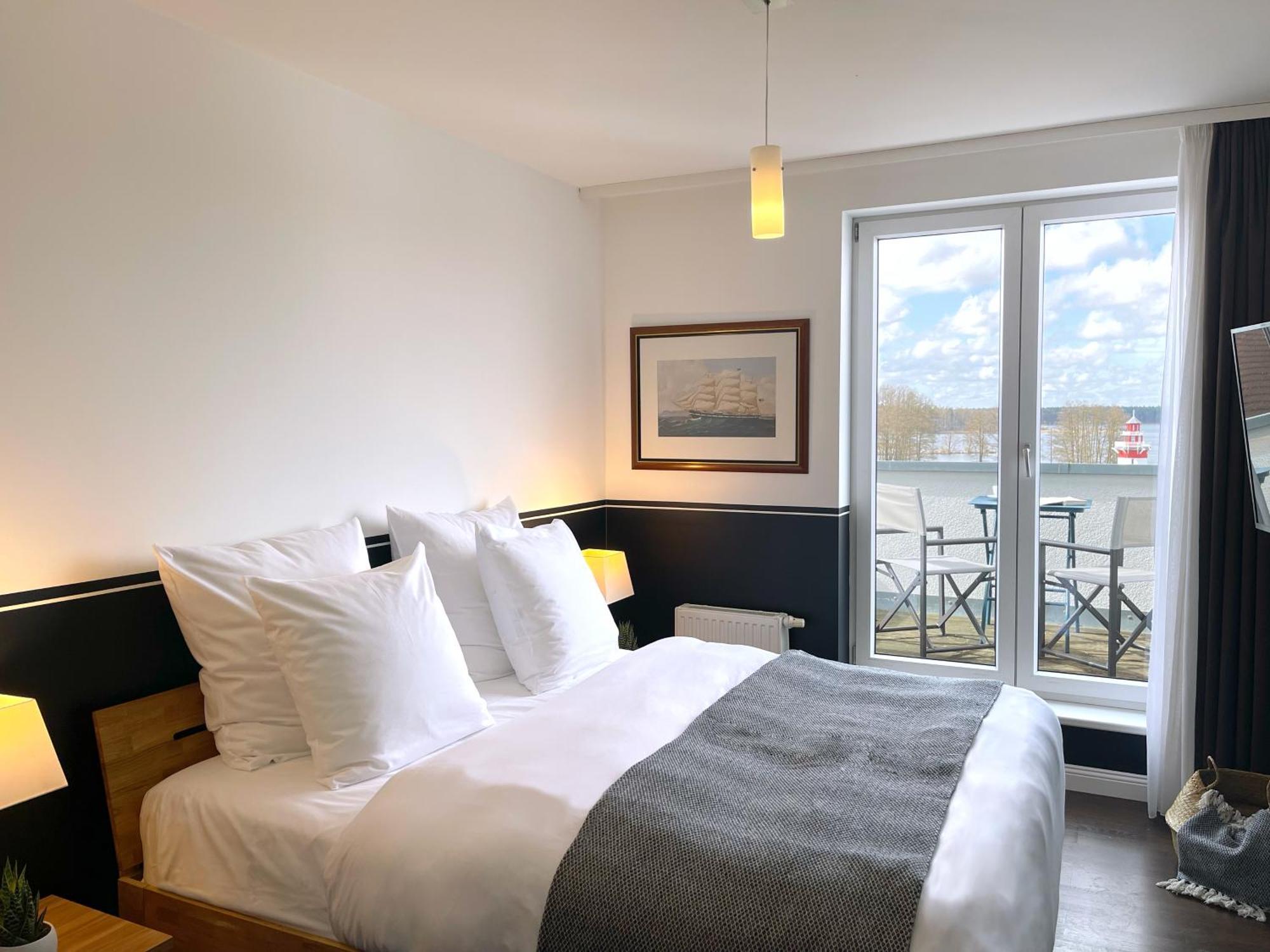 Suite Lake View,1571271728:JPEG